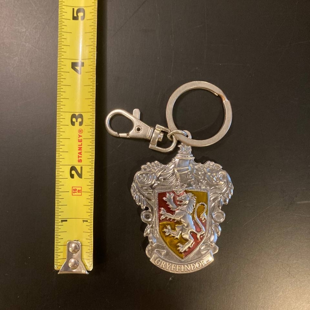Harry Potter – Hogwart's Gryffindor House Crest - Metal Keychain / Keyring